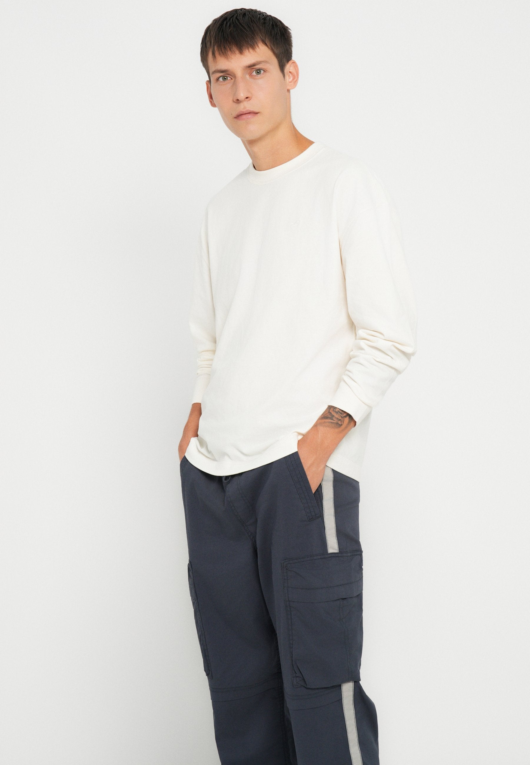 Hollister Co. ICON TEE