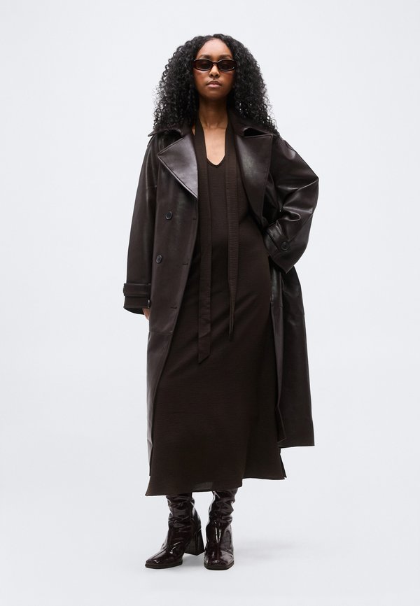 Vero Moda Petite VMALVA V NECK LONG DRESS