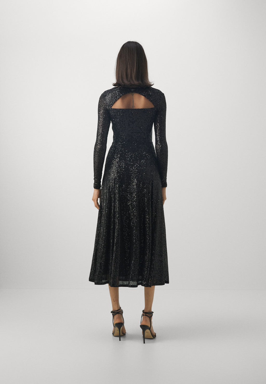 EVENING DRESS Media 3