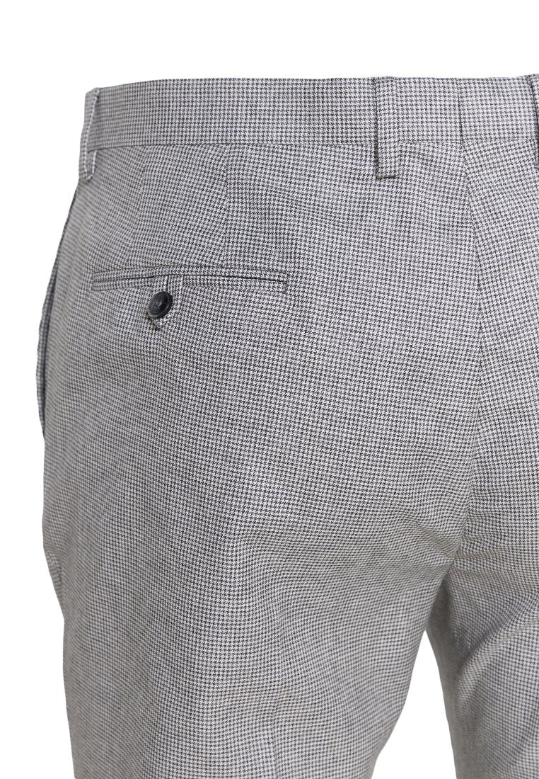 Hackett London