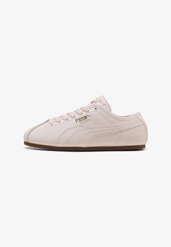 Puma TACKLE  - Trainers - jasmine flower/puma gold-gum