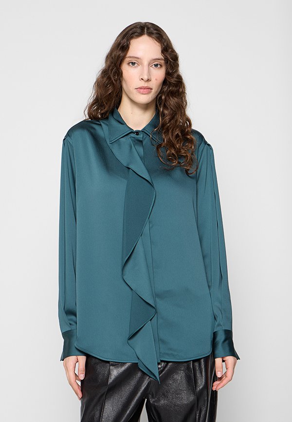 Victoria Beckham LOOSE FIT
