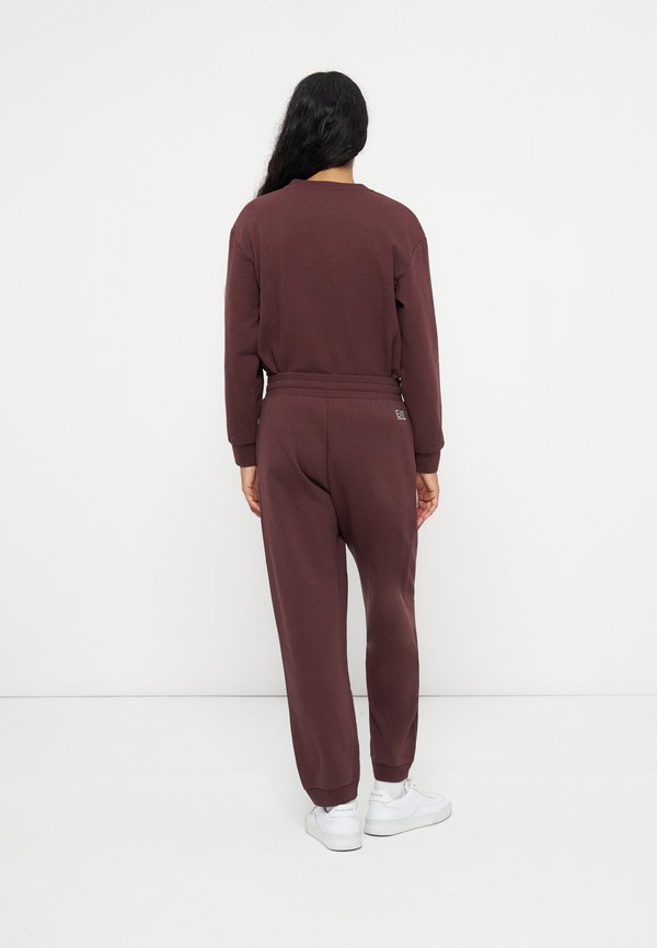 EA7 Emporio Armani