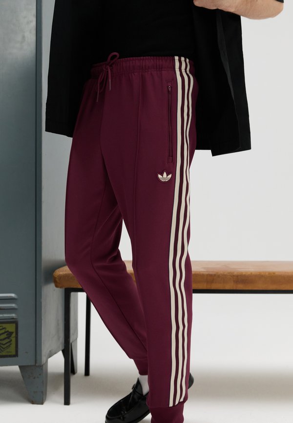 adidas Originals AJAX ICON TRACK PANT - Club wear - victory crimson