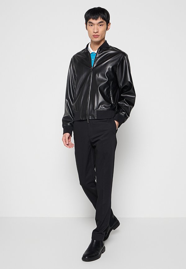 Calvin Klein SLIM FIT