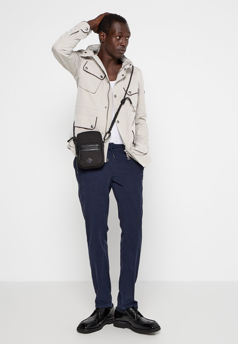 Hackett London SAFARI
