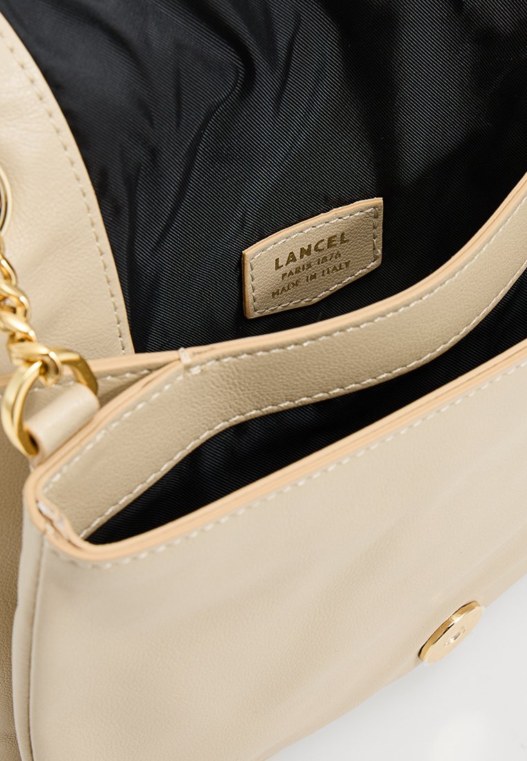 Lancel BILLIE