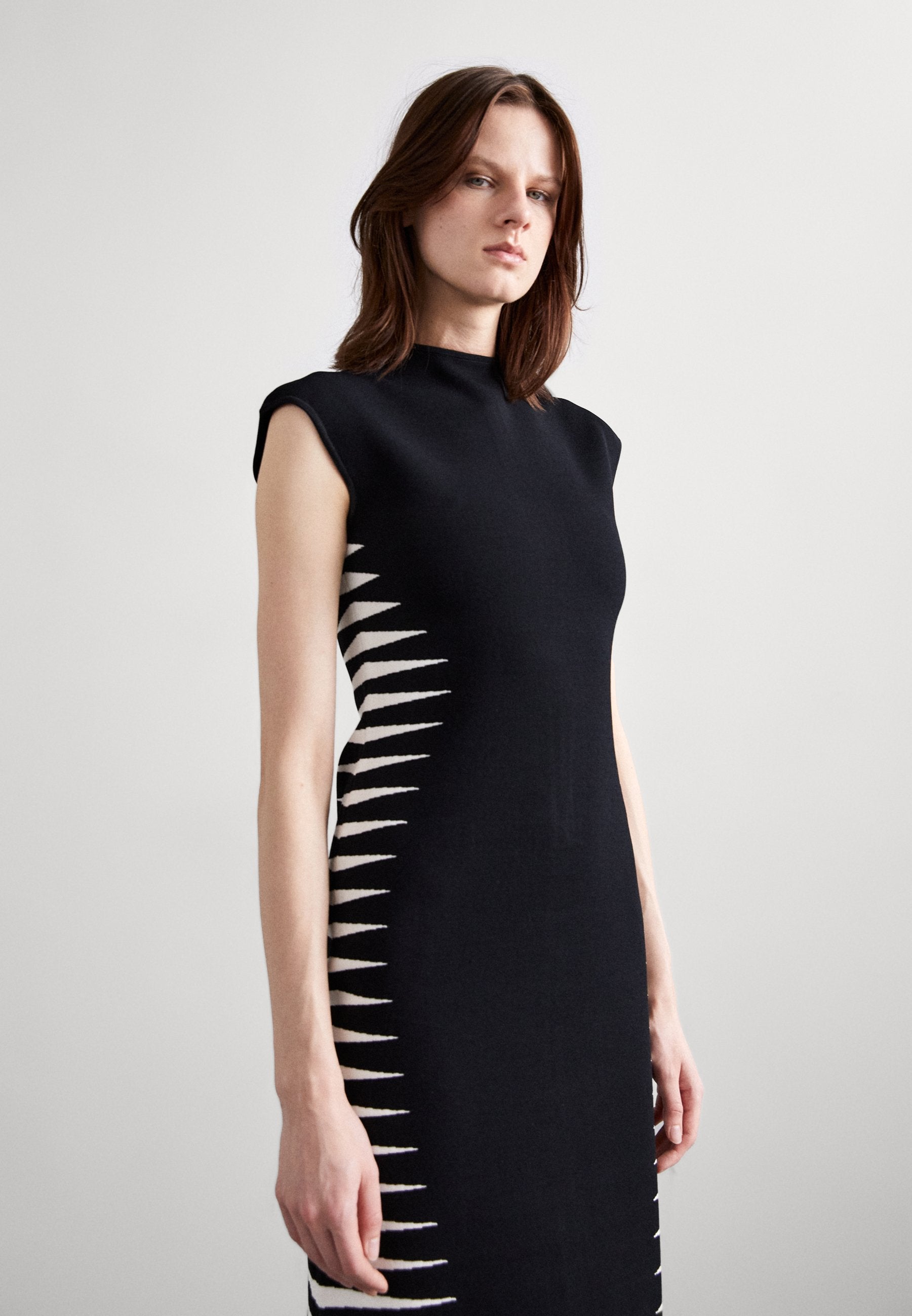 Hervé Léger COLORBLOCK INTARSIA CAP MIDI DRESS