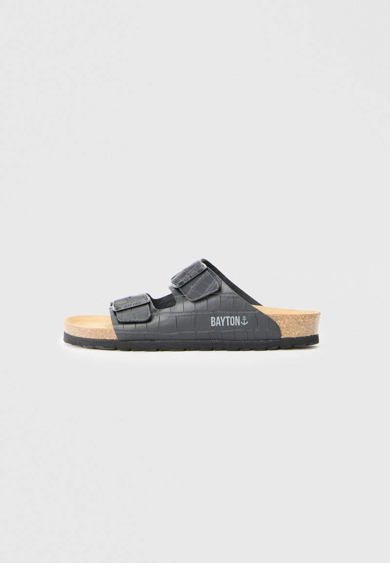 Schwarze, strukturierte Sandalen mit verstellbaren Riemen, Korkfußbett, Gummisohle und "BAYTON"-Logo. Sie haben ein lässiges Design, das sich für den täglichen Gebrauch eignet.