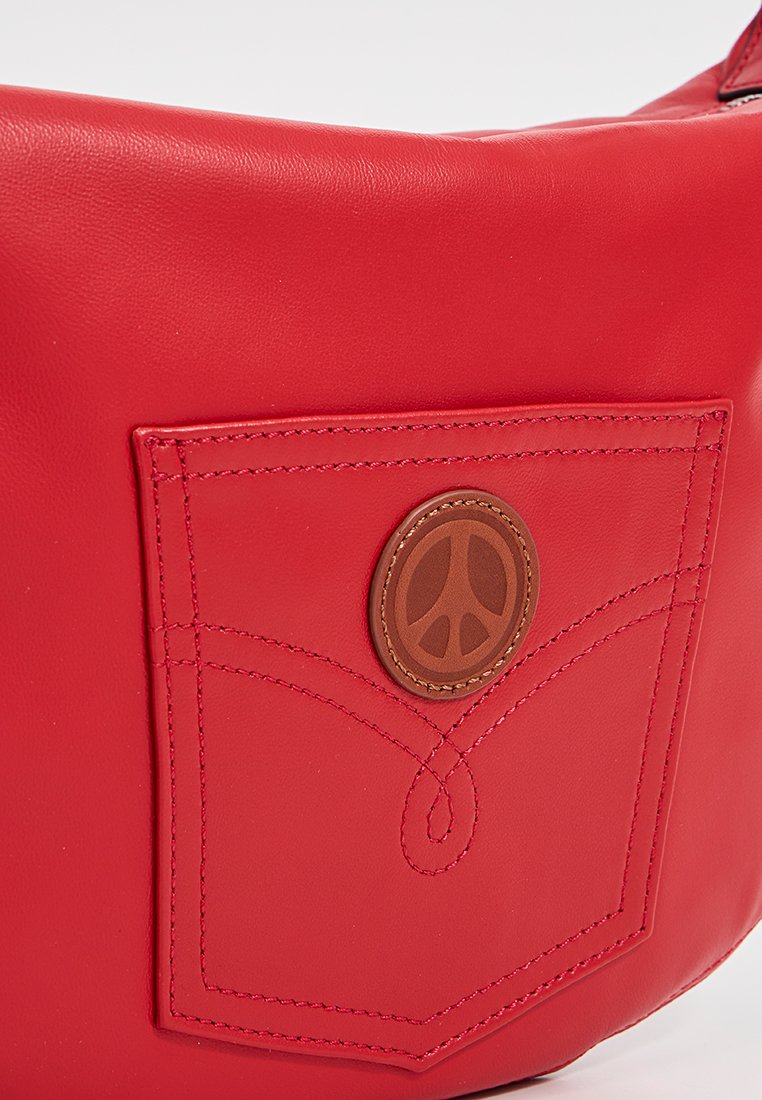 MOSCHINO JEANS