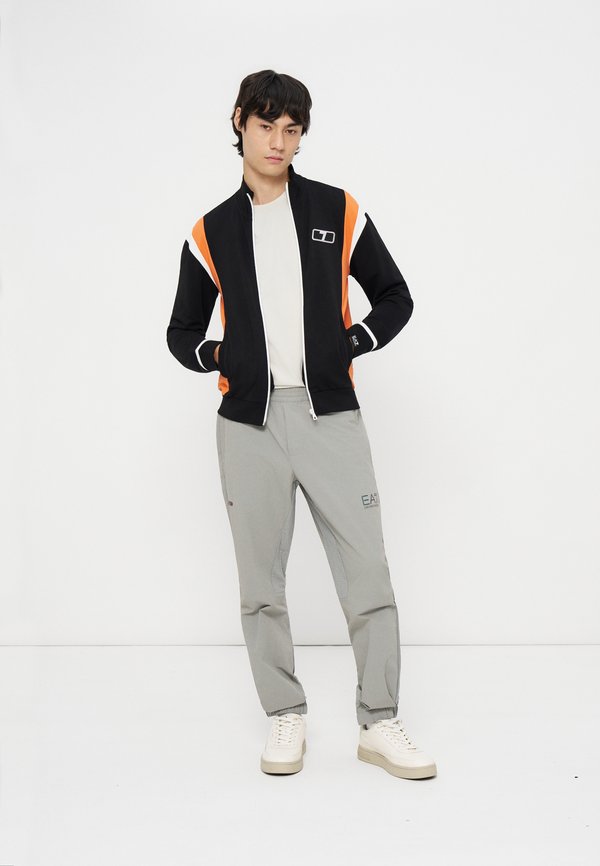 EA7 Emporio Armani