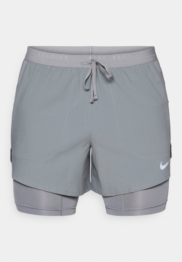 Nike Performance STRIDE HYBRID - 2-in-1 shorts - smoke grey/reflective silver-coloured