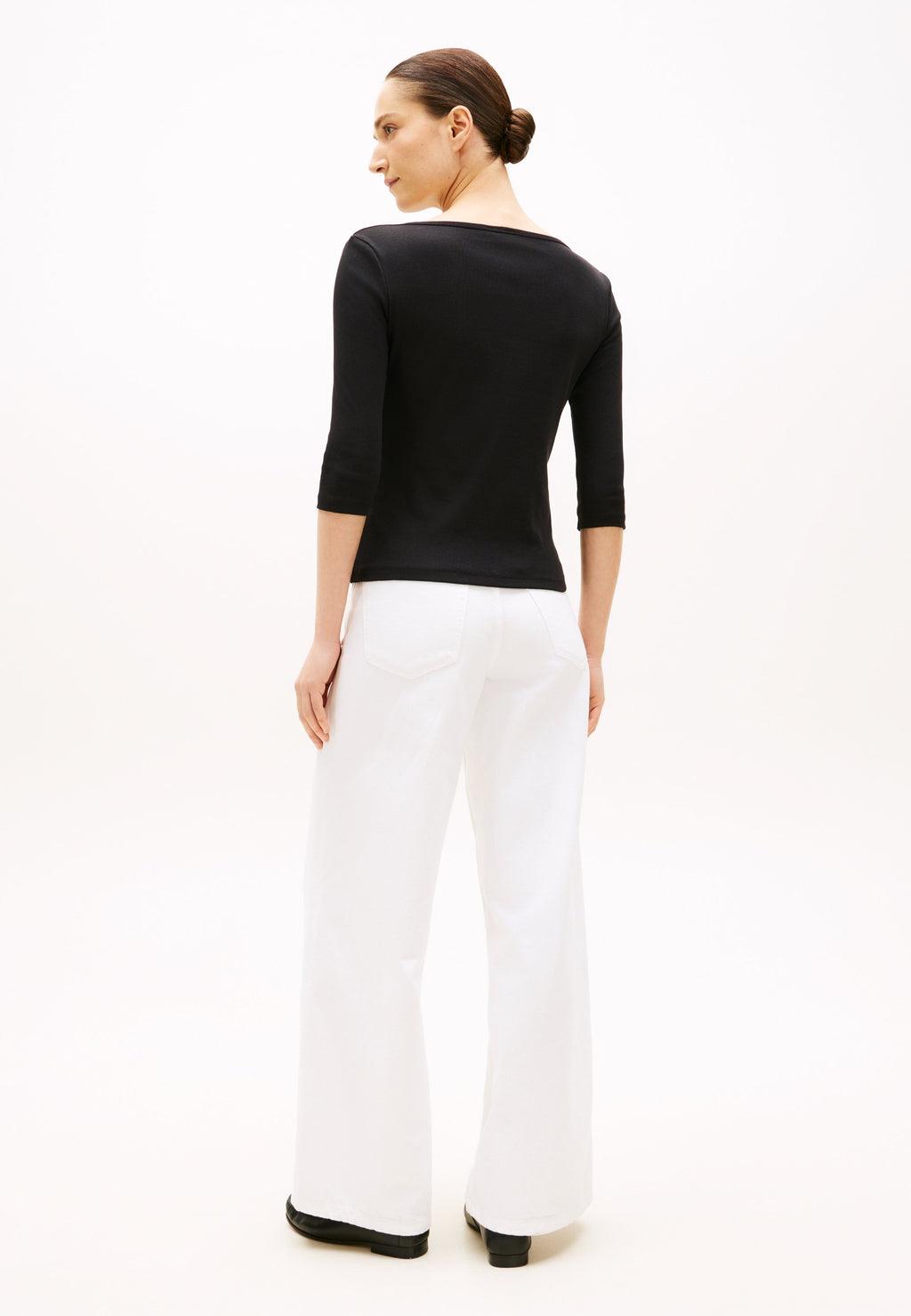 BOAT NECK THREE-QUARTER SLEEVE T-SHIRT Media 4