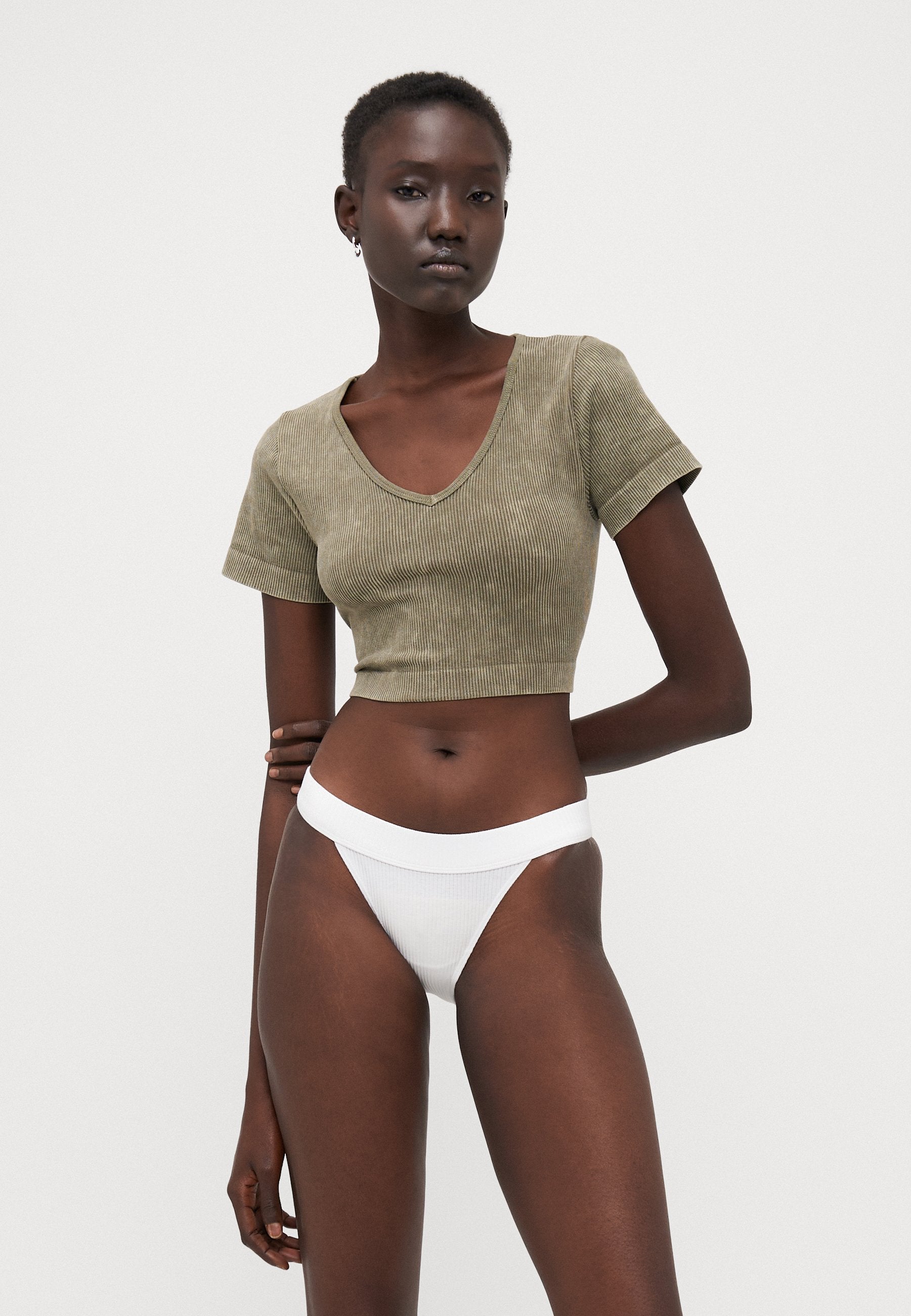 ONLY ONLLEA SEAMLESS STONE V NECK