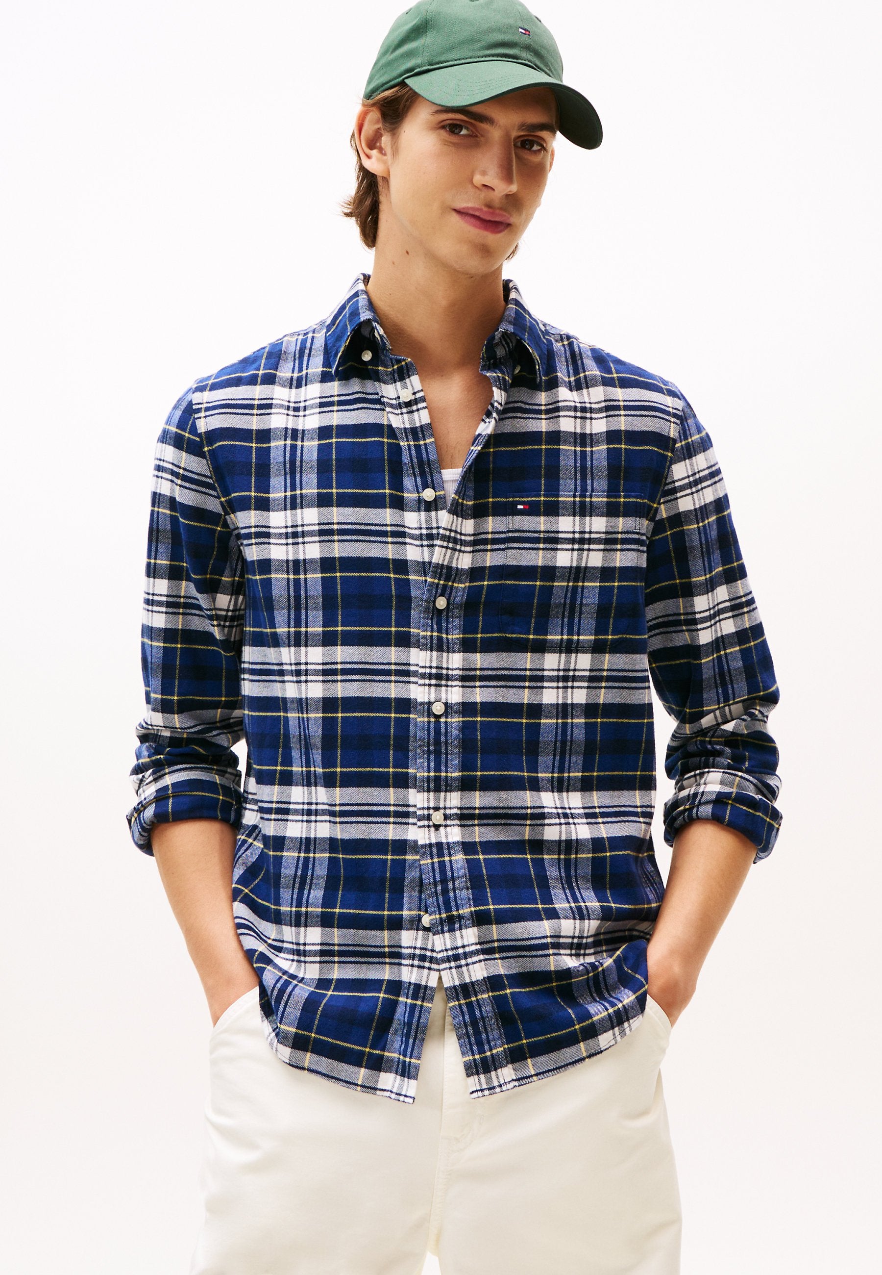 SEASONAL SHIRT Media 3