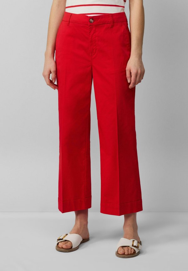 s.Oliver Trousers - rot