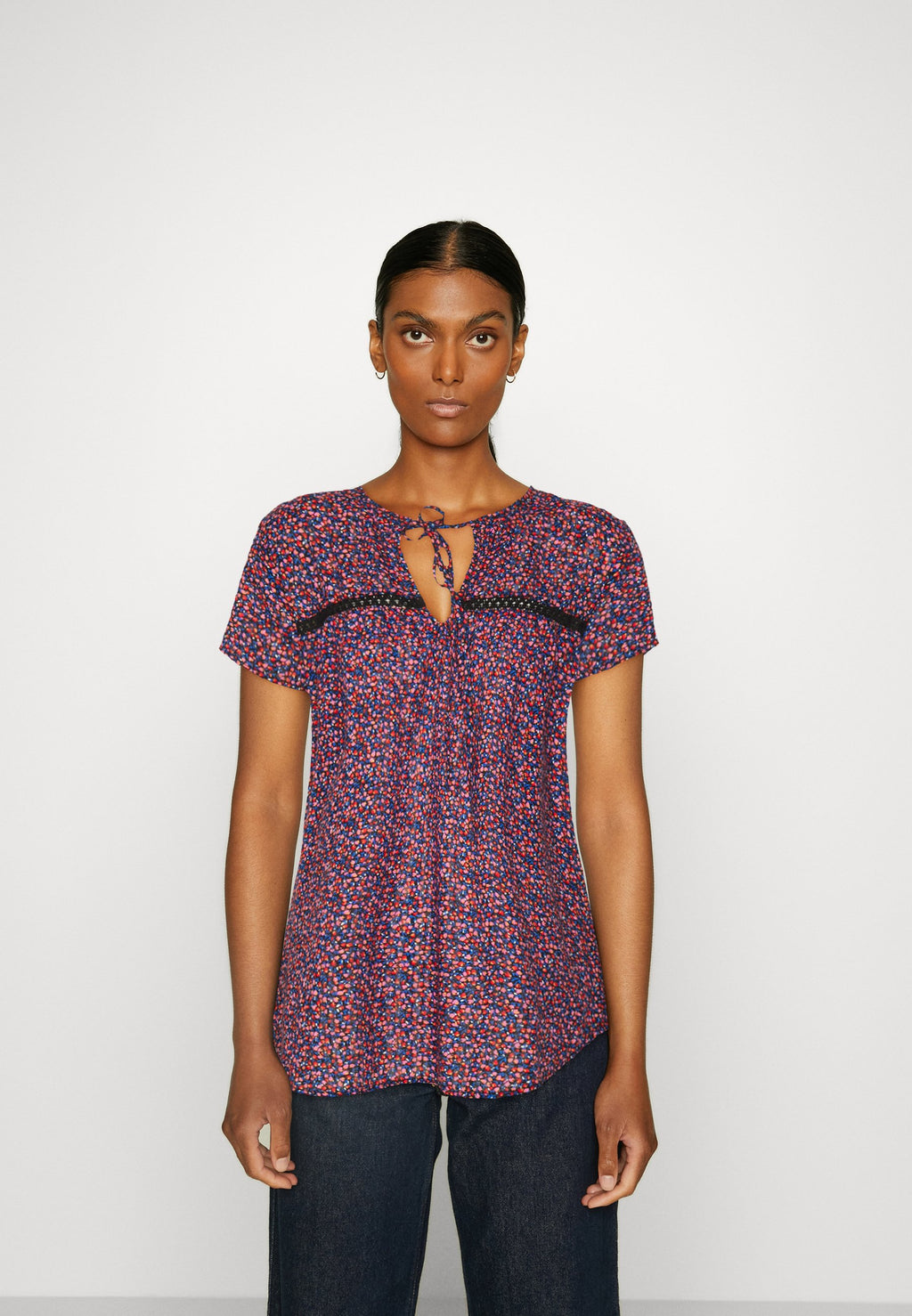 TEXTURE BLOUSE Media 3