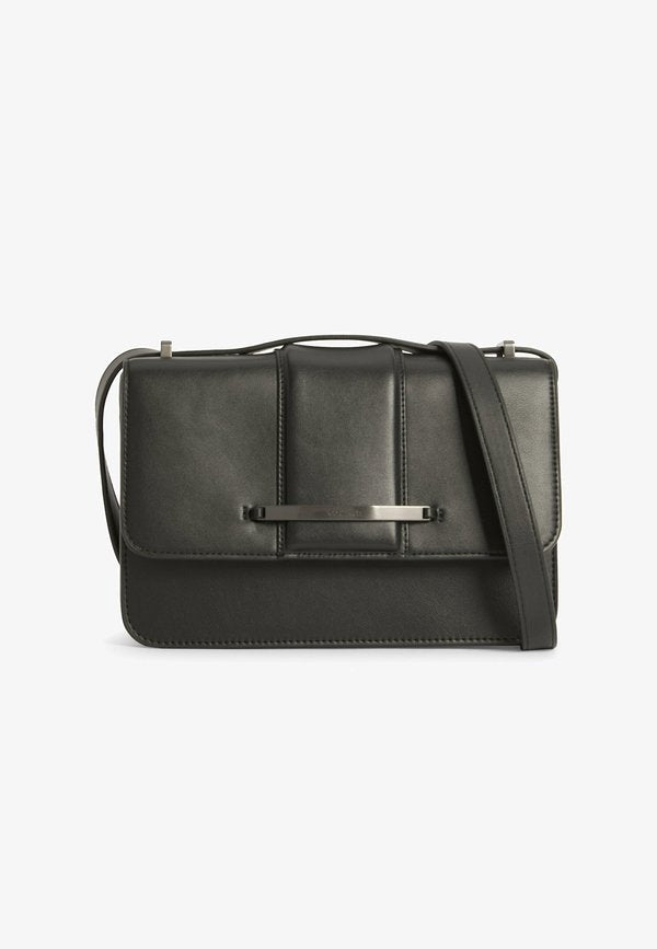 Calvin Klein BAR HARDWARE  - Cross body bag - ck black