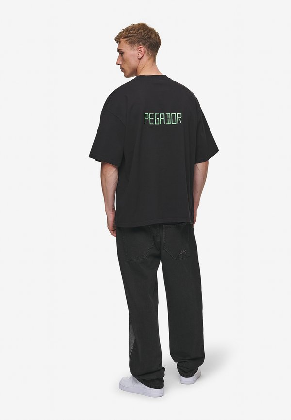 Pegador BLEEK BOXY TEE