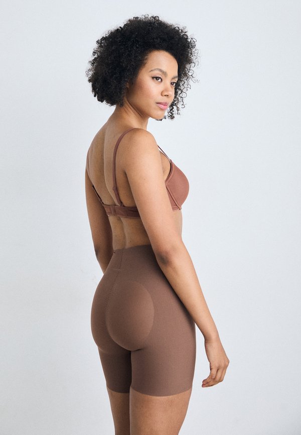 Calvin Klein Underwear SHAPEWEAR-SCULPT FIRM THIGH SLIMMER SHORT - STAY PUT MESH