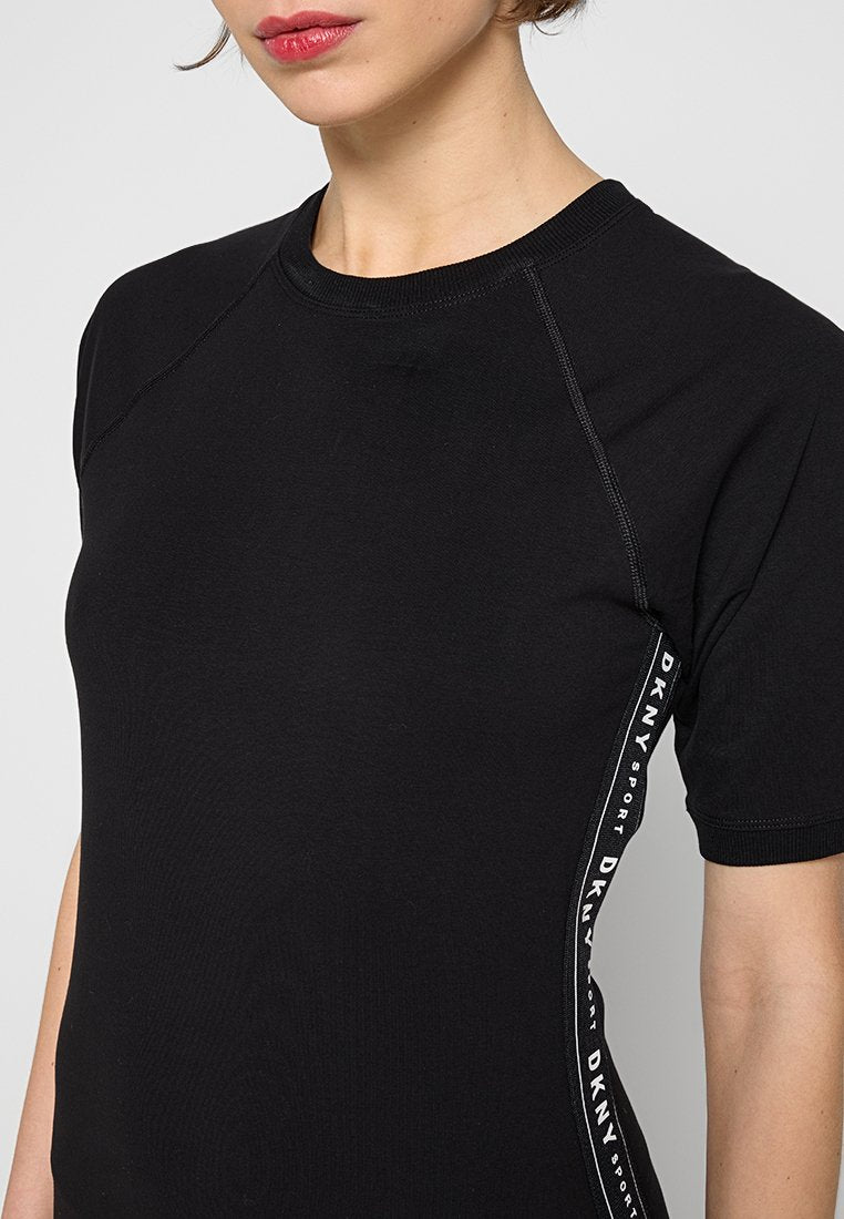 DKNY Sport