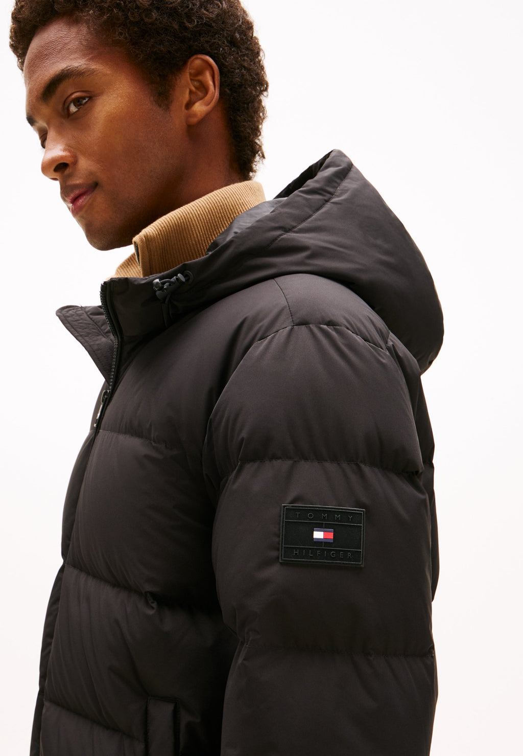 HOODED PUFFER Media 6