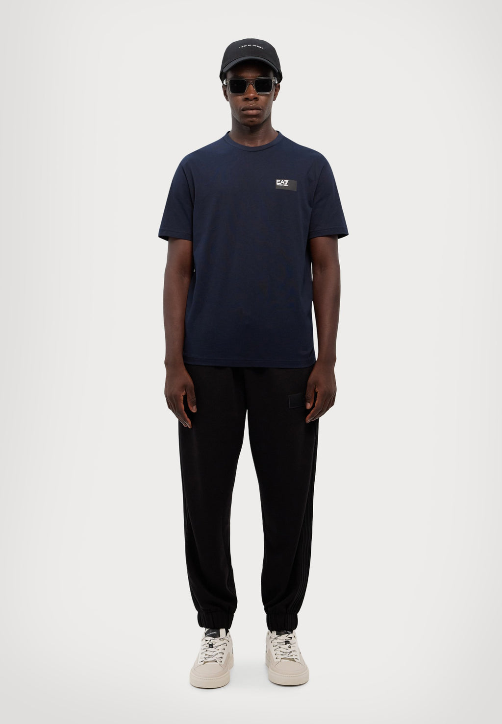 PANTALONI UNISEX Media 2