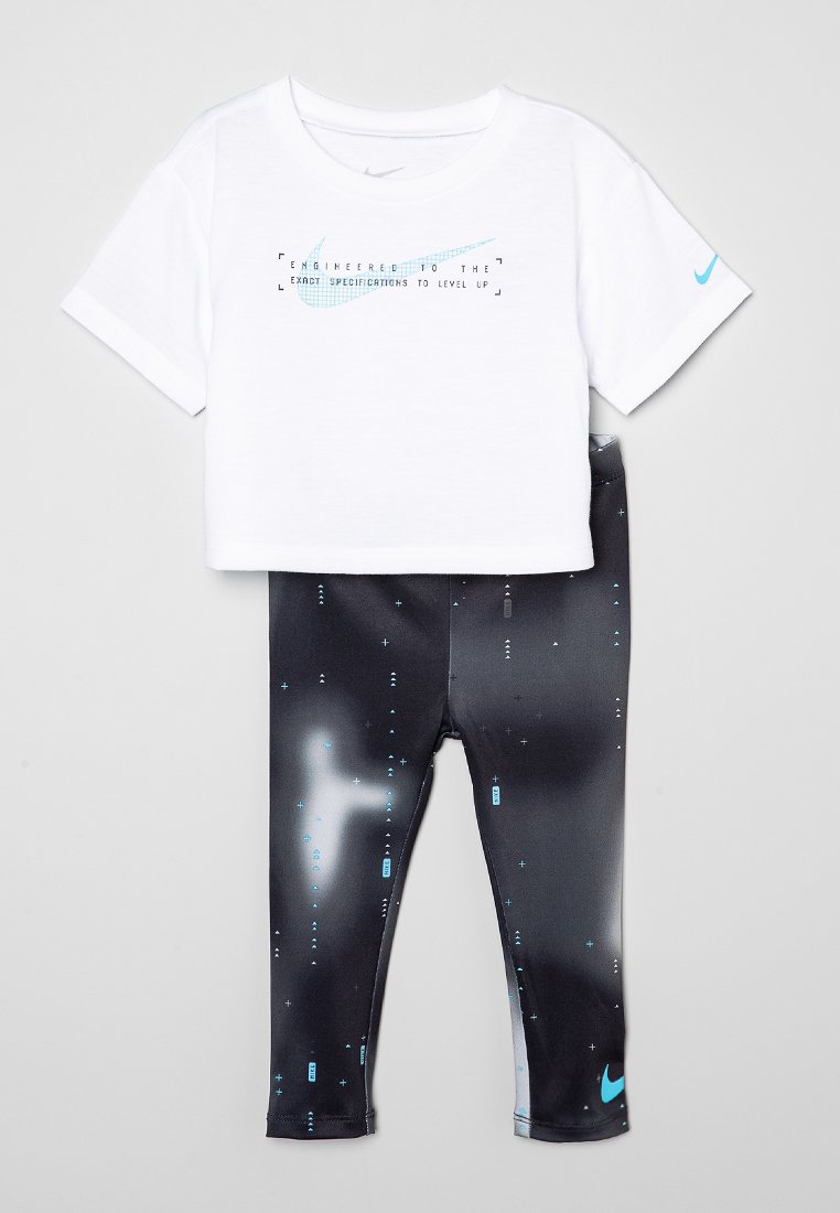 Nike Sportswear SET