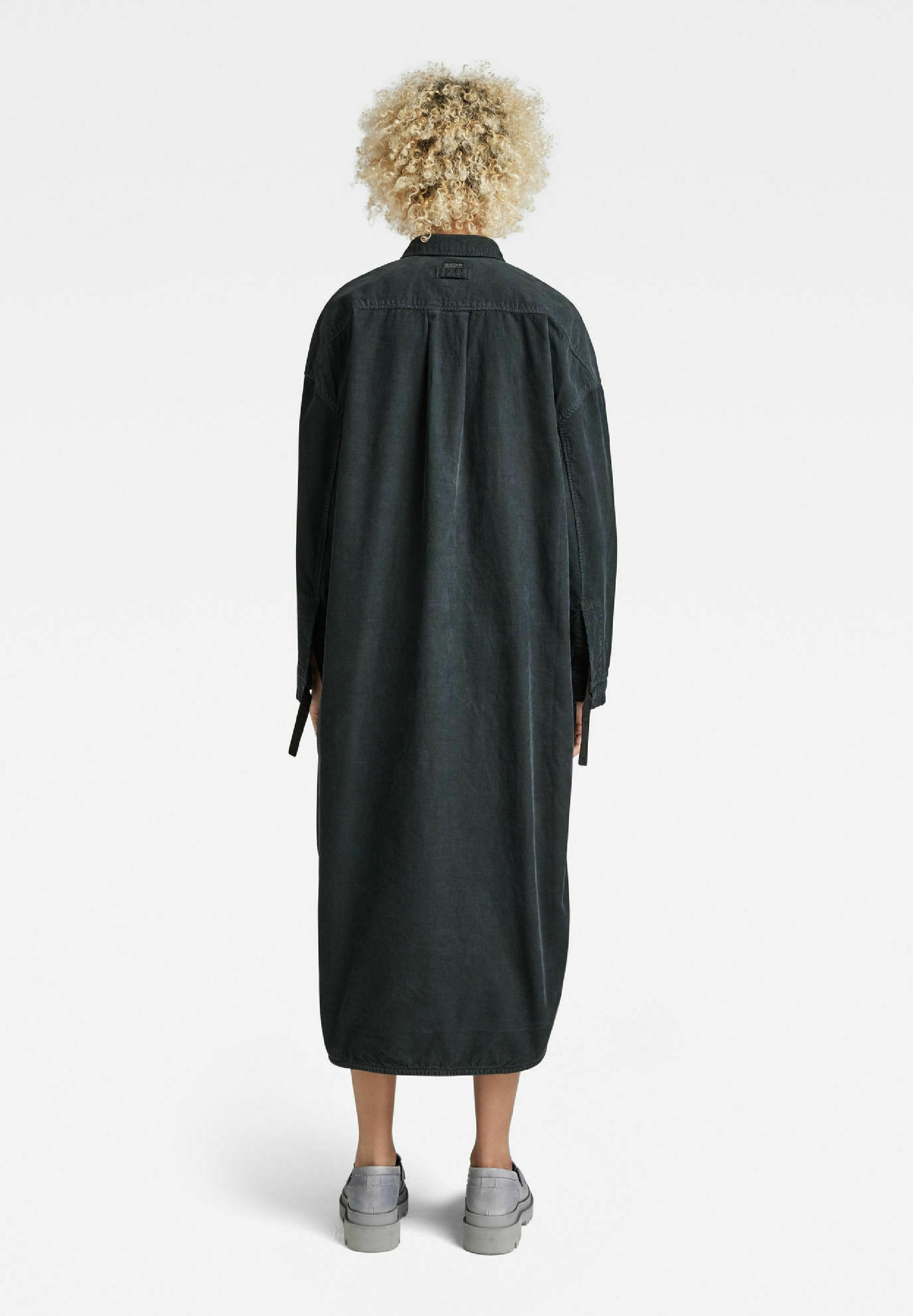 LONG SHIRT LONG SLEEVE Media 3
