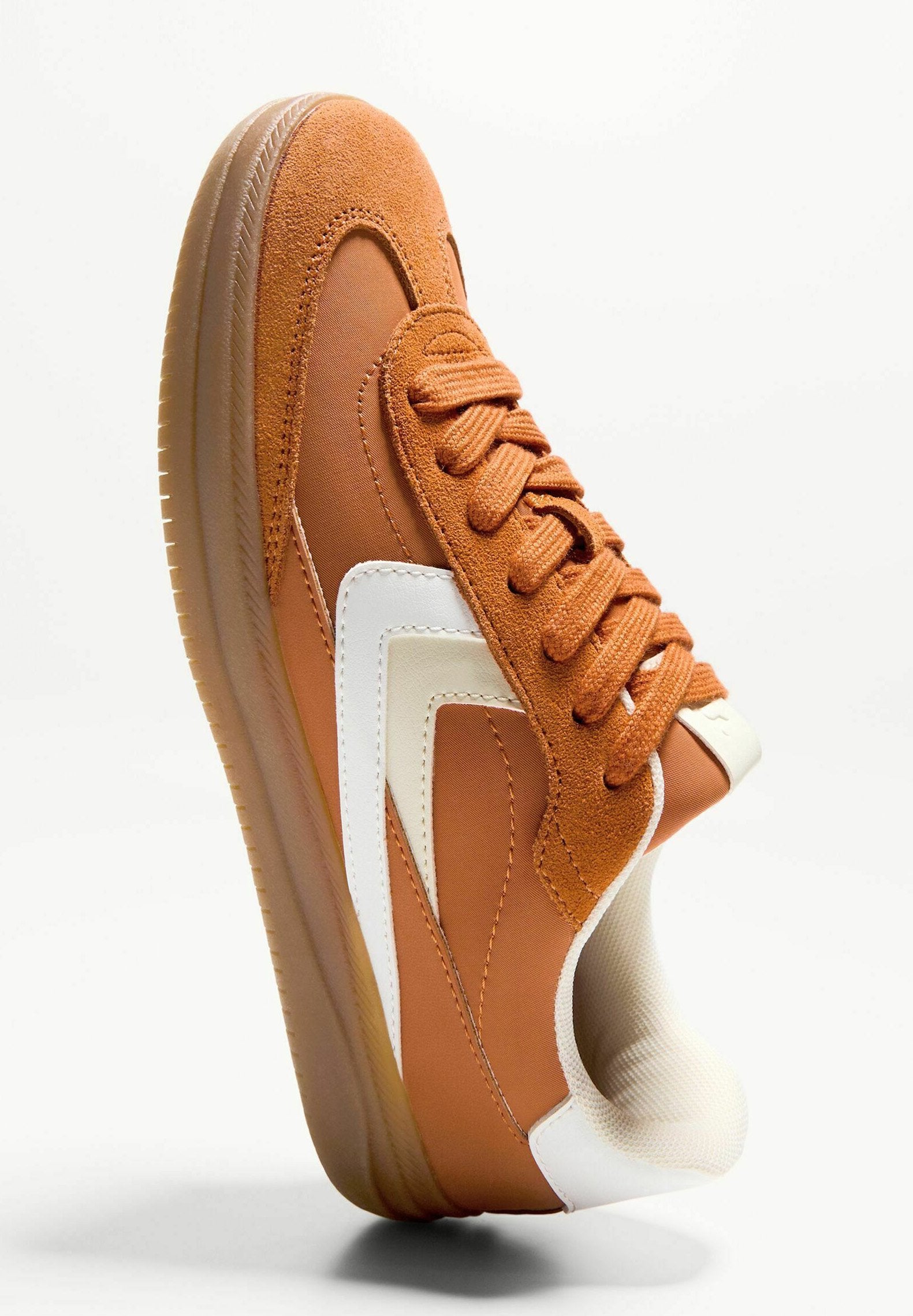Bershka RETRO