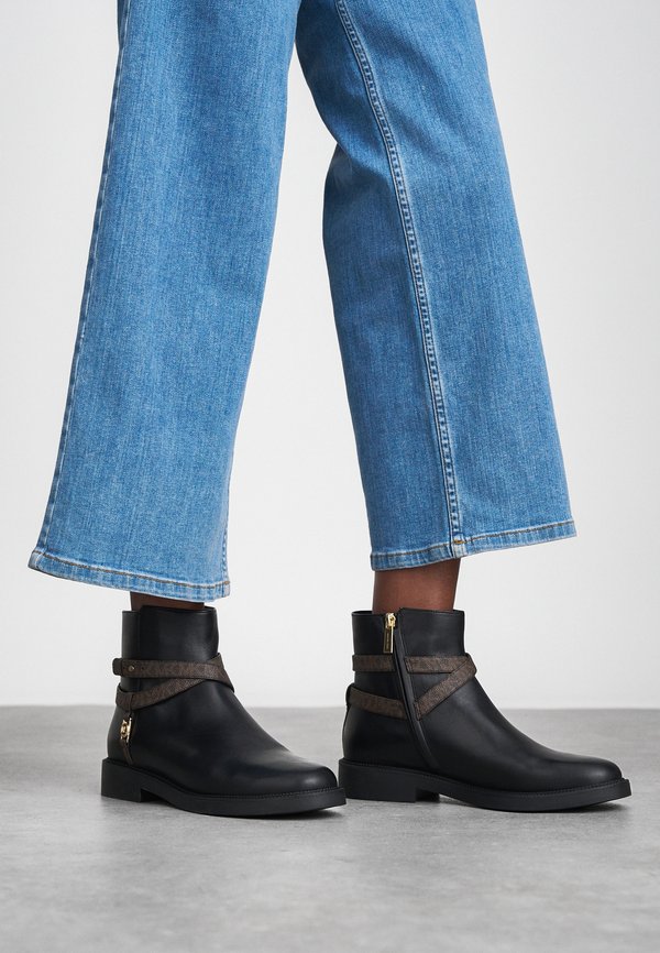MICHAEL Michael Kors ABIGAIL