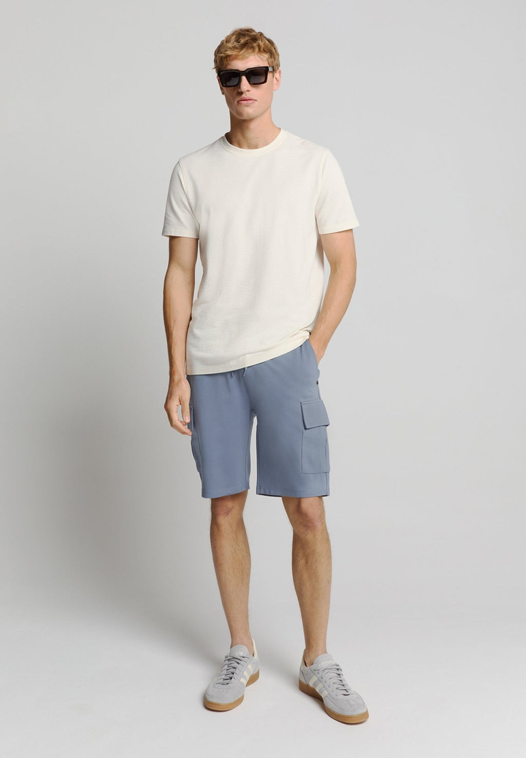 NO EXCESS Shorts Media 2