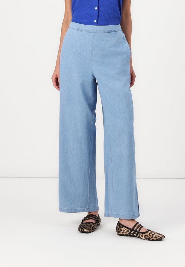 ONLY ONLNOVA Regular Fit - Trousers - light blue denim