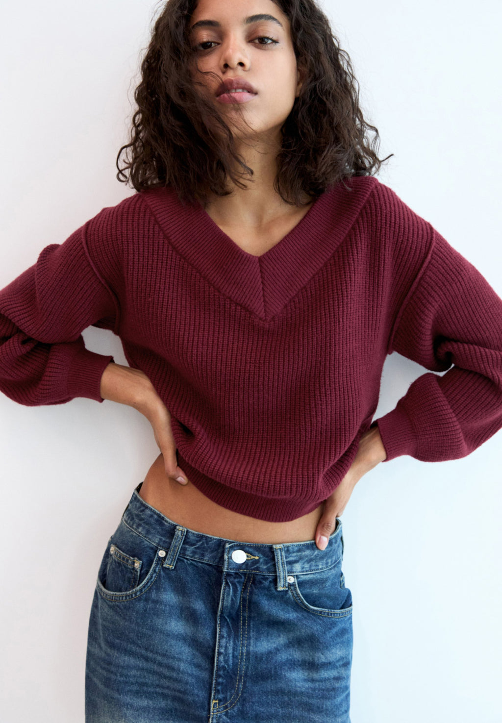 PULL&BEAR PURL WITH A V-NECKLINE