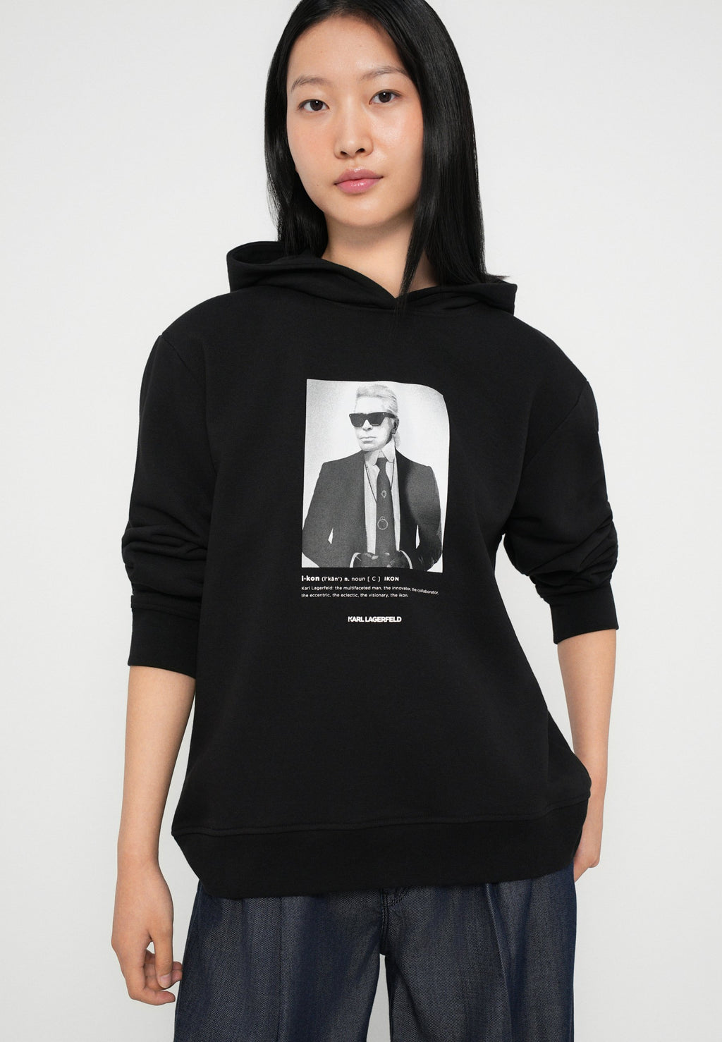 PORTRAIT HOODIE Media 5