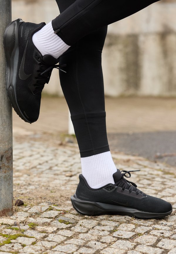 Nike Performance PEGASUS 41 - Road running shoes - black/anthracite