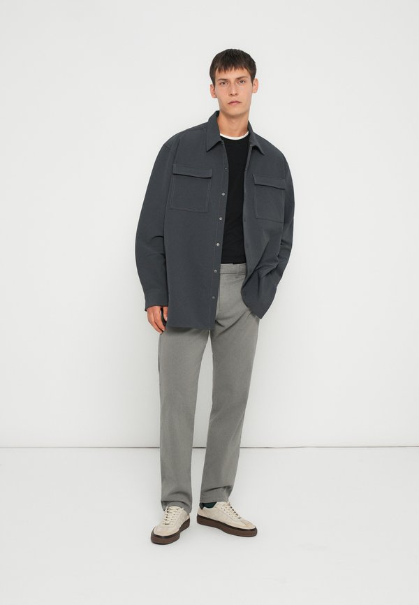 Jack & Jones Relaxed fit chinos