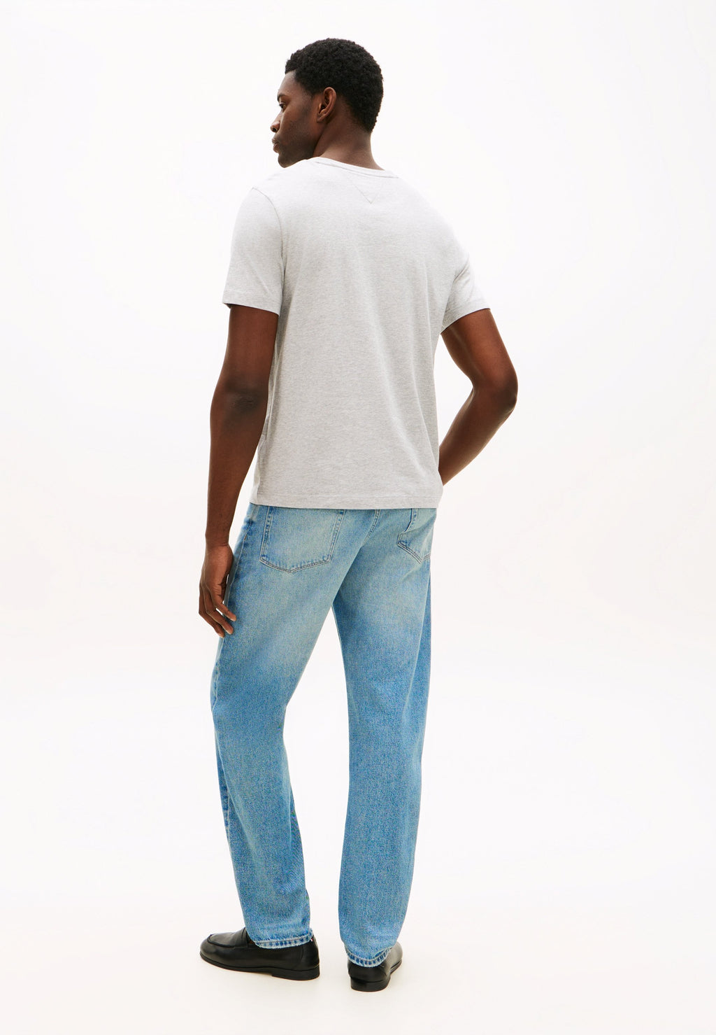 ESSENTIALS TEE Media 4