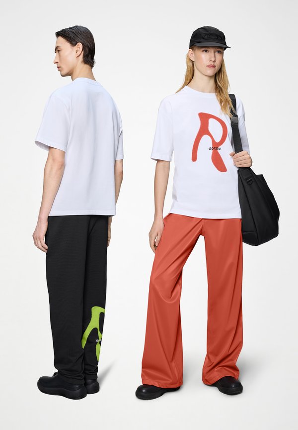 Rains CLASSIC BLURRED BLACK UNISEX