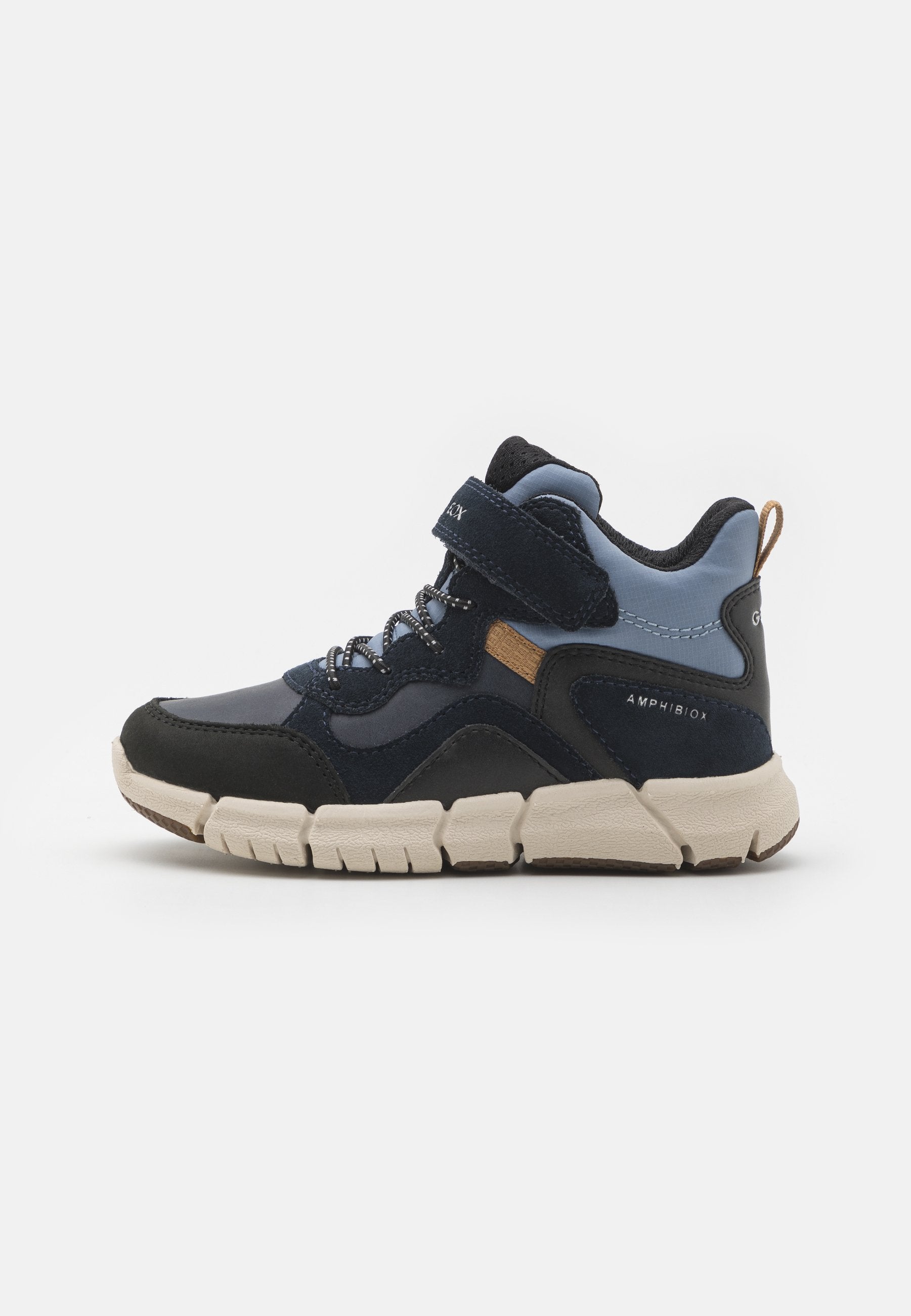 Hochschnitt-Sneaker in Marineblau, Schwarz und Hellblau mit einem Klettverschluss. Verfügt über strukturierte Stoffe und eine gepolsterte Sohle für Unterstützung.