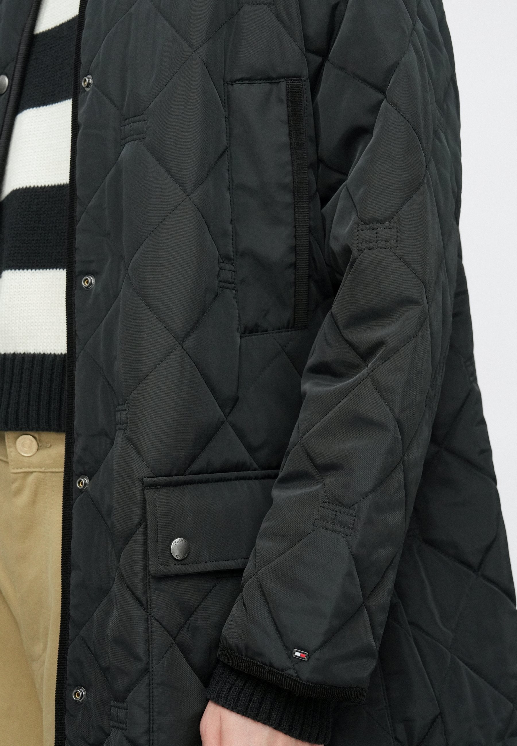 FLAG QUILTED PADDED OVERSIZED LONGLINE COAT Media 6