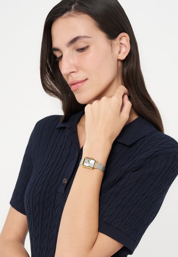 DKNY