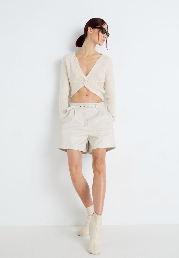 ONLY ONLLARISA V NECK