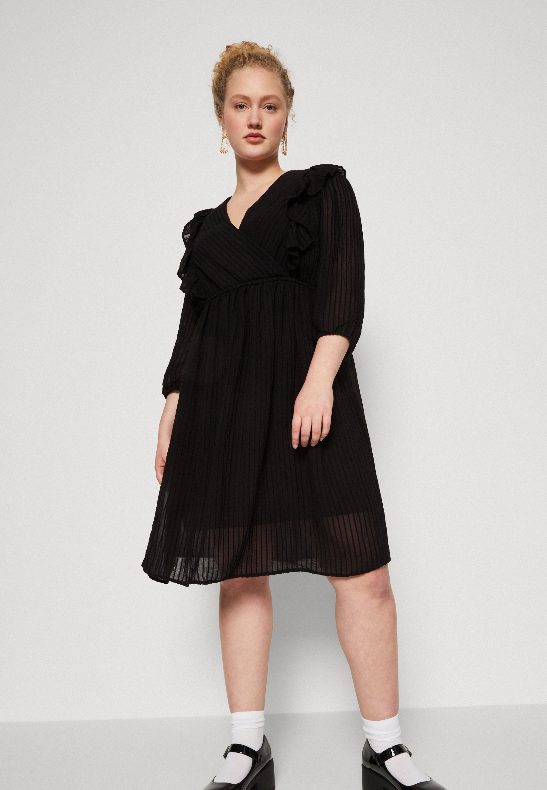 ONCLONDON RUFFLE DRESS  Media 5