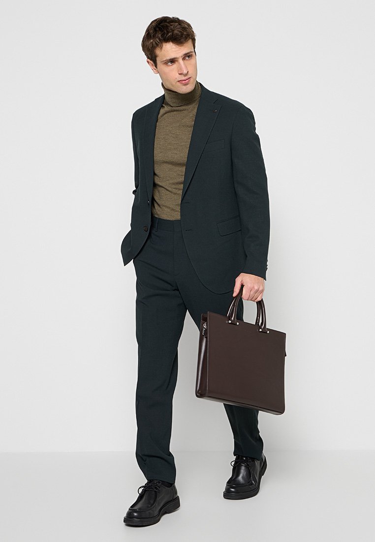Michael Kors SLIM FIT