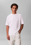 Calvin Klein CALVIN KLEIN RELAXED EMBLEM BADGE T-SHIRT - Basic T-shirt - bright white