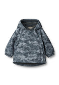 Graue Kapuzenjacke mit einem abstrakten Muster, elastischen Bündchen und einer Fronttasche. Hergestellt aus strukturiertem, wasserabweisendem Material.