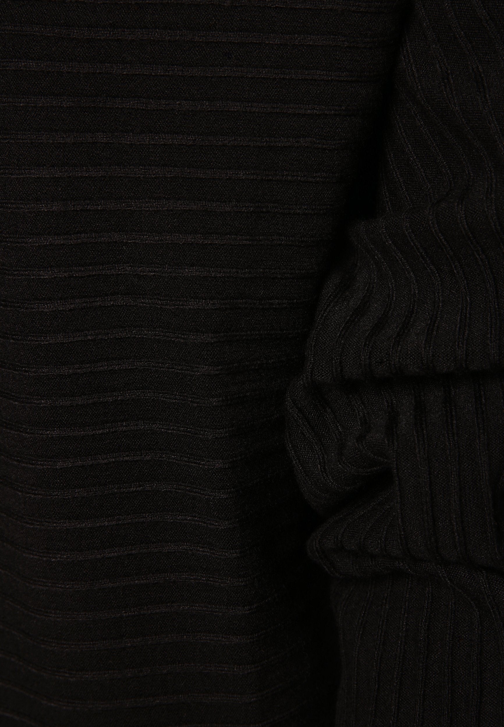 s.Oliver Strickpullover Media 3