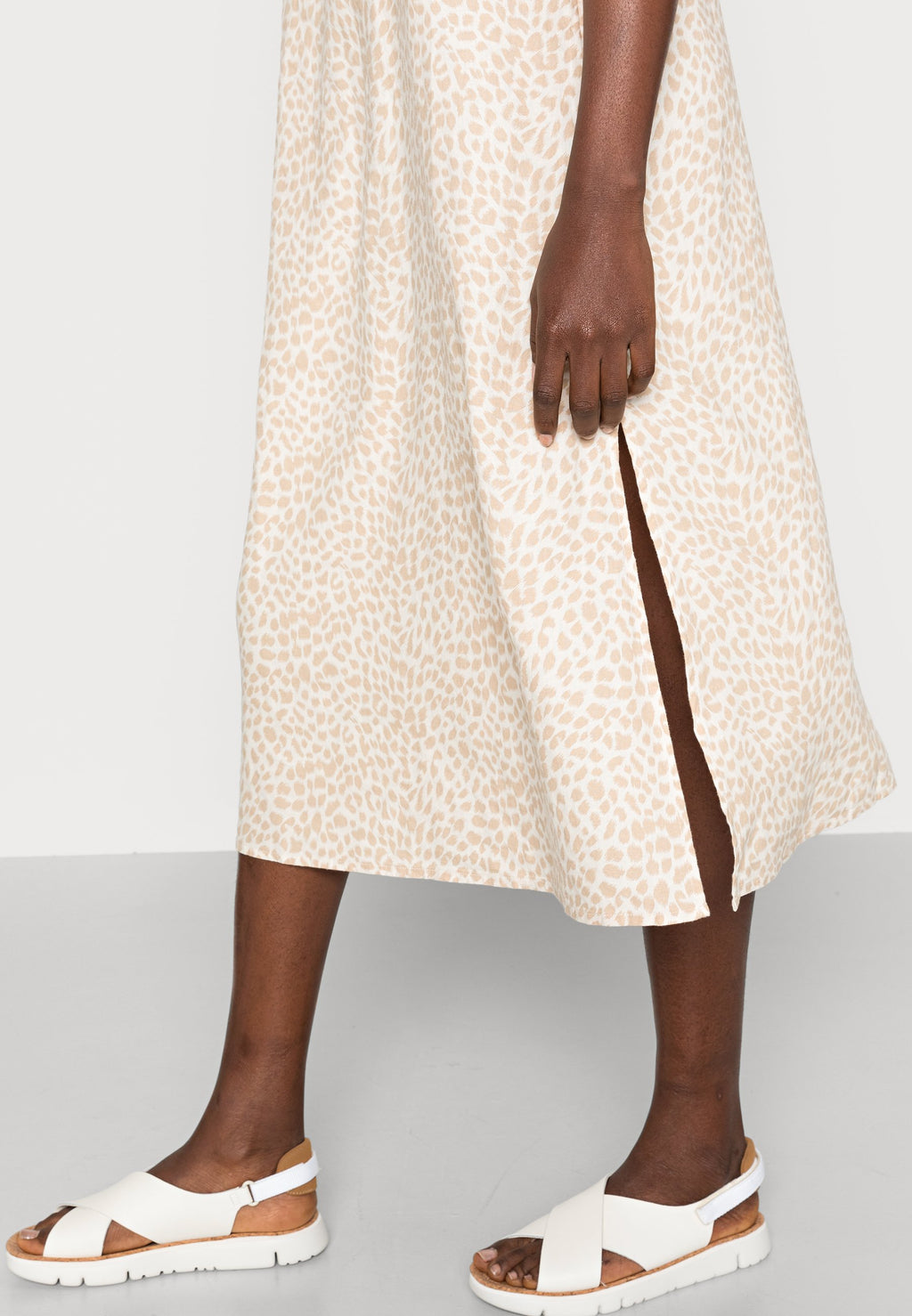 GAP V NECK CAMI MIDI DRESS
