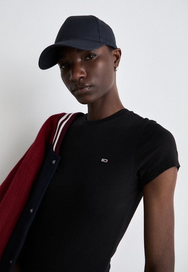 Tommy Jeans SLIM C NECK TEE